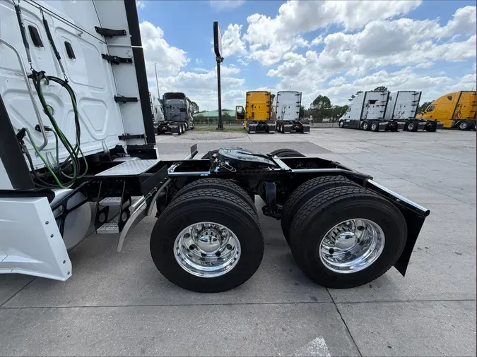 2022 Freightliner PT126SLP