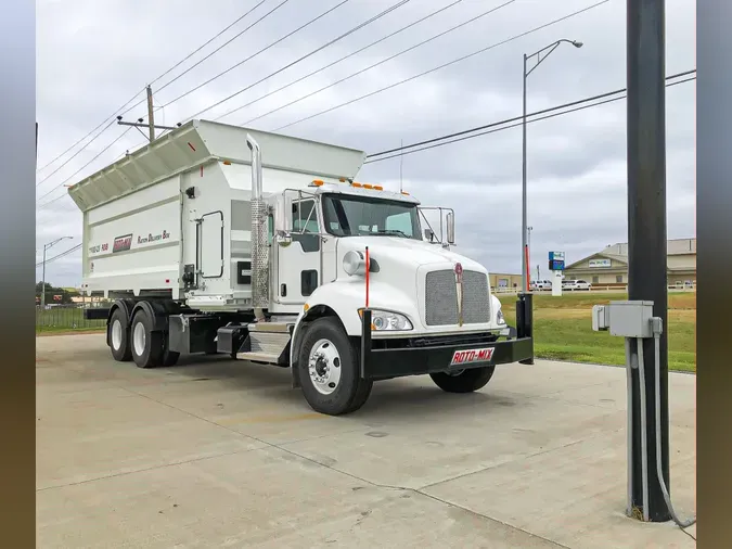 2021 KENWORTH T370