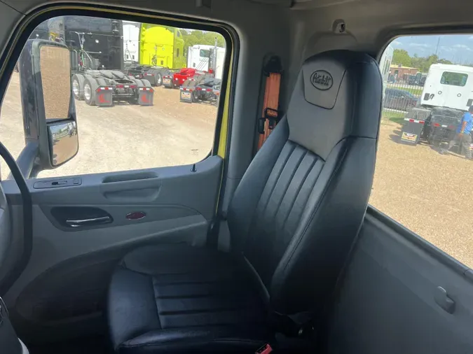 2021 Peterbilt 579