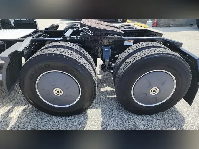 2020 FREIGHTLINER CA126