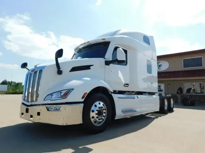 2022 Peterbilt 579
