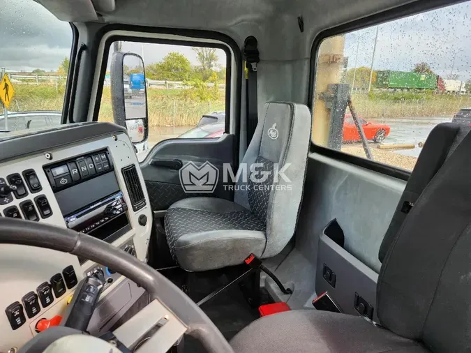 2018 MACK CXU613