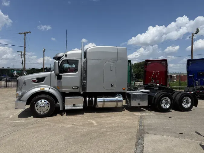 2021 Peterbilt 567