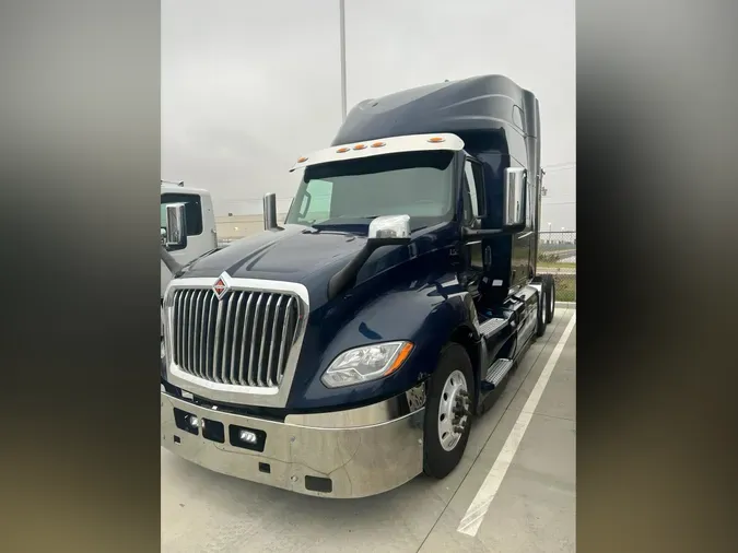 2022 International LT625