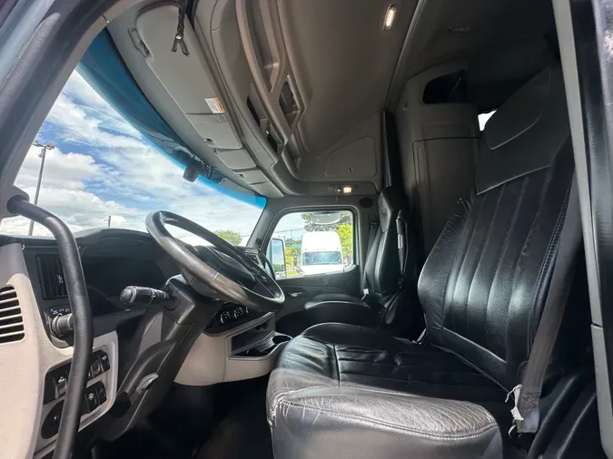 2022 Peterbilt 579