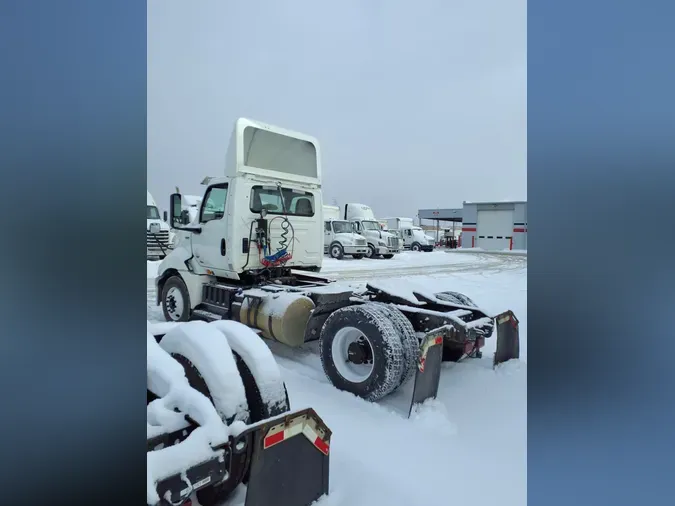 2019 NAVISTAR INTERNATIONAL RH613 DAYCAB S/A