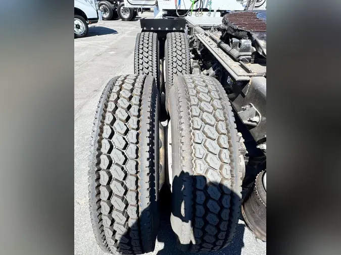 2022 Peterbilt 567