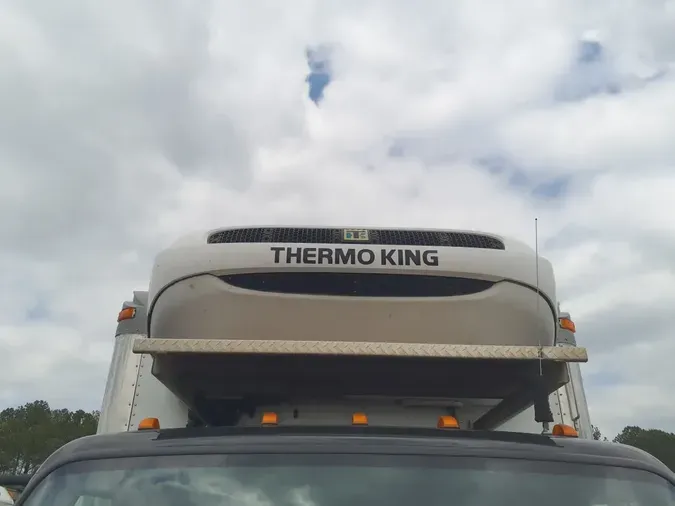 2017 FREIGHTLINER/MERCEDES M2 106