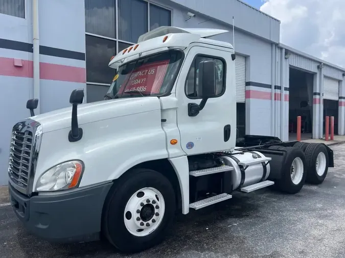 2016 FREIGHTLINER CASCADIA 125d72b162a913ab332a36a085f80e79e68