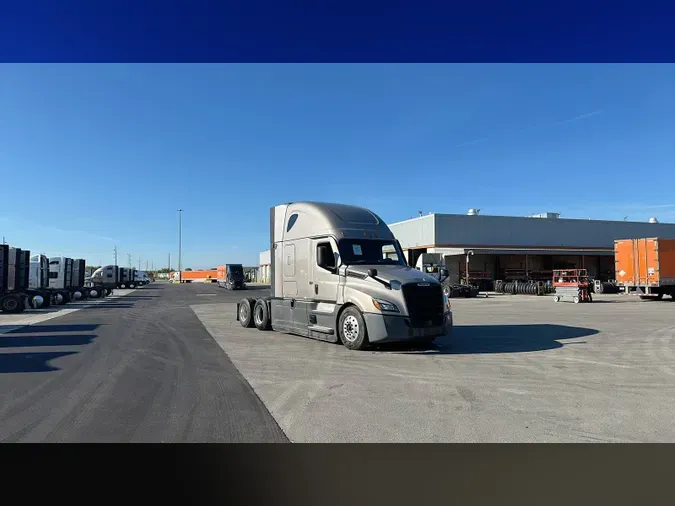 2024 Freightliner Cascadia 126d72c348d8fe127071c1e3f7f4d30d76d