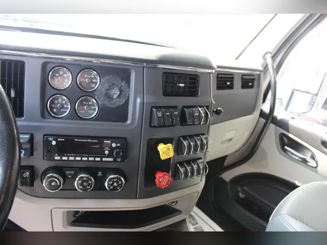 2023 Peterbilt 579