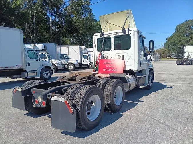 2019 FREIGHTLINER/MERCEDES CASCADIA 125