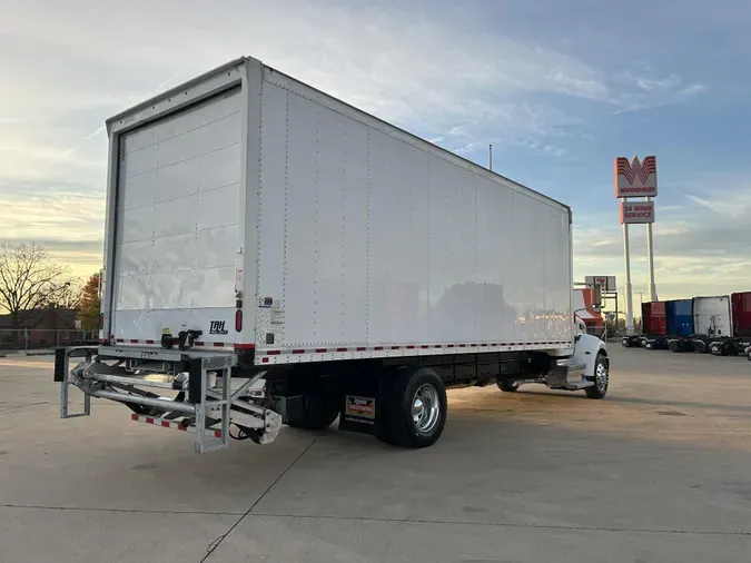 2019 Peterbilt 337