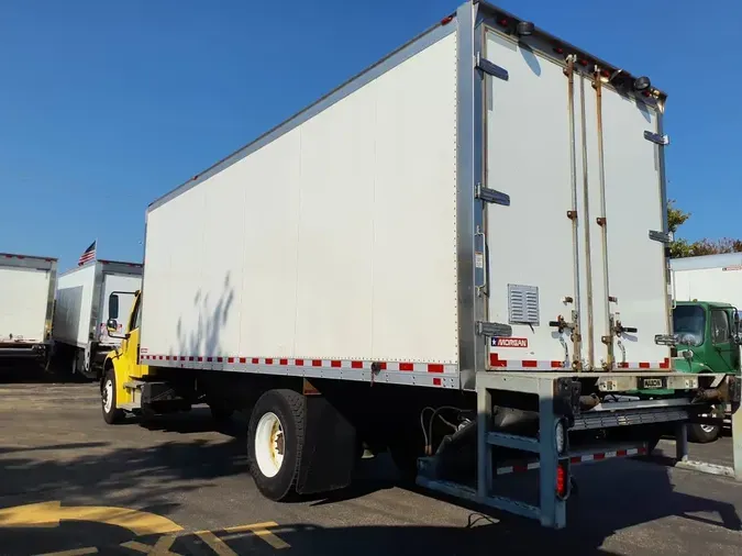 2016 FREIGHTLINER/MERCEDES M2 106