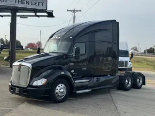 2022 KENWORTH T680