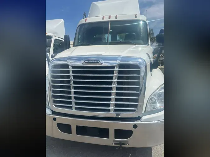 2018 FREIGHTLINER/MERCEDES CASCADIA 125