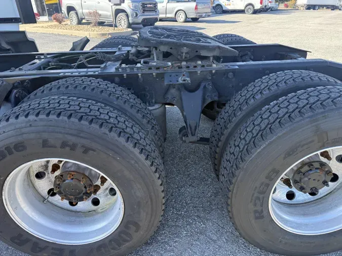 2022 International LT625