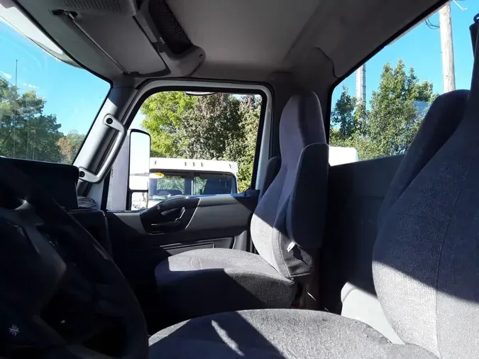 2019 NAVISTAR INTERNATIONAL LT625 DAYCAB T/A