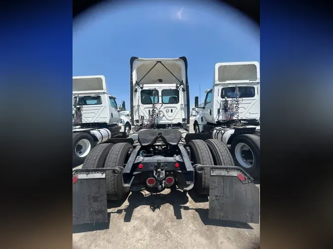 2020 FREIGHTLINER NEW CASCADIA 116