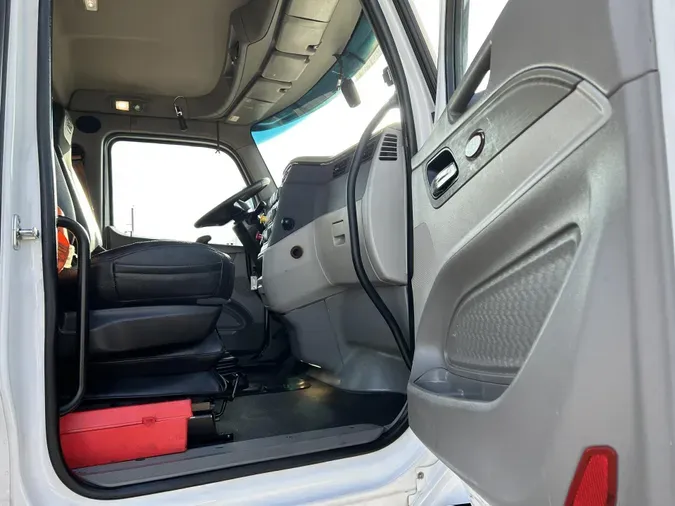 2020 Peterbilt 567