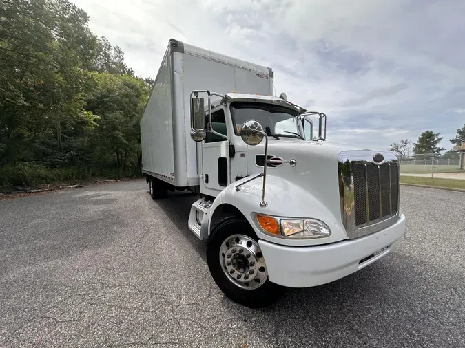 2018 Peterbilt 337