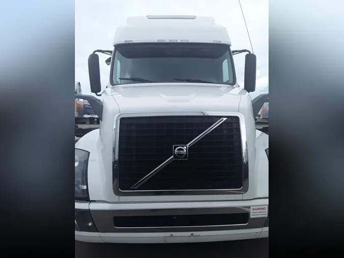 2019 VOLVO VNL64T 670