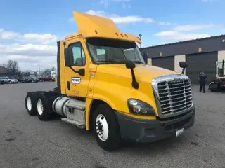 2018 Freightliner X12564ST