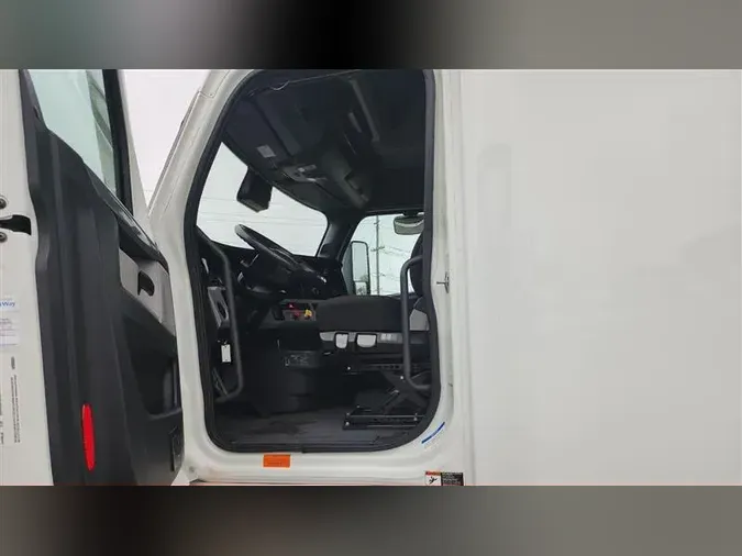 2021 FREIGHTLINER CA126