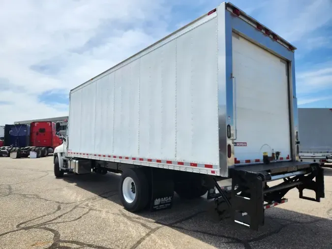 2015 HINO 268