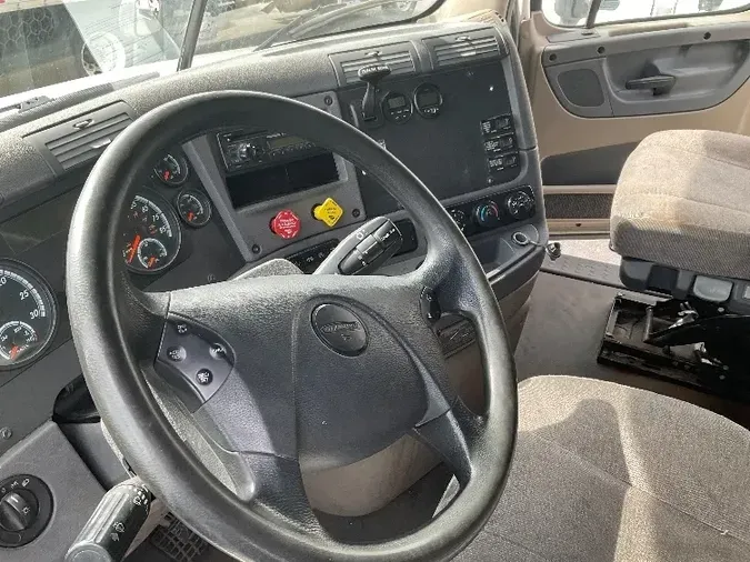 2016 FREIGHTLINER X12564ST