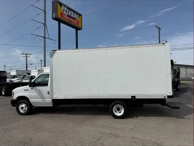 2019 Ford E-450