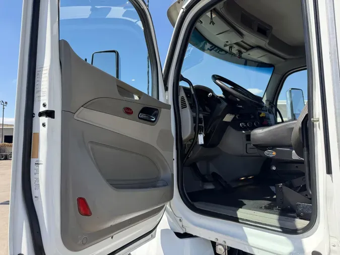 2021 Peterbilt 567