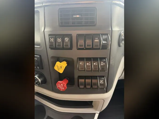 2022 Peterbilt 579