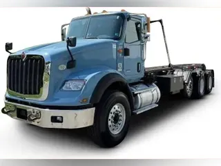2020 International HX620