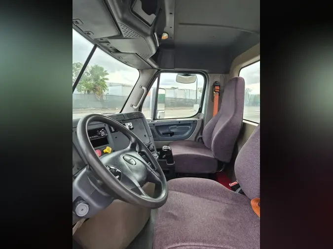 2018 FREIGHTLINER/MERCEDES CASCADIA 113