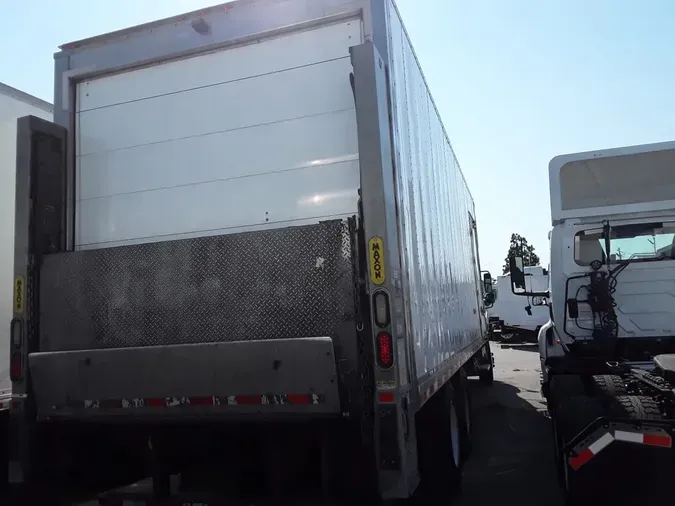 2018 FREIGHTLINER M2 106