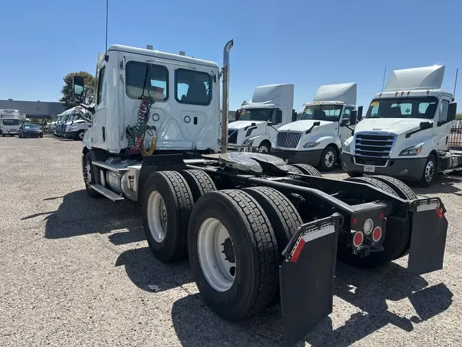 2022 FREIGHTLINER/MERCEDES CASCADIA PX11664ST