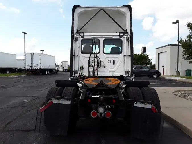2021 FREIGHTLINER/MERCEDES CASCADIA PX11642STd75486fce41f22969f5dd86c9f7ebc65