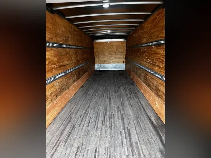 2019 FREIGHTLINER/MERCEDES M2 106