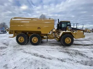1999 CATERPILLAR D250D