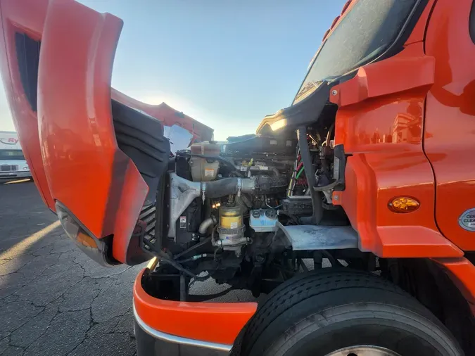 2018 FREIGHTLINER/MERCEDES CASCADIA 113