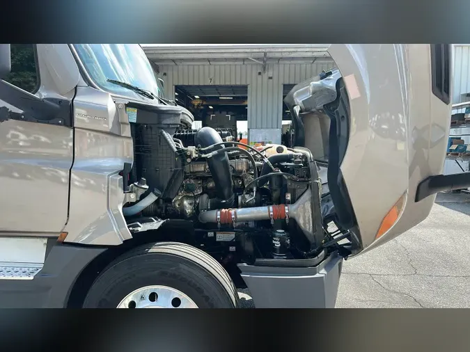 2024 Freightliner Cascadia 126d756eb590b3bf453d0aff5292c6bc79b