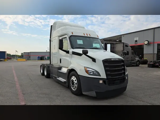 2020 Freightliner Cascadia 126d756f98576b74360051aeeb2b88ea214