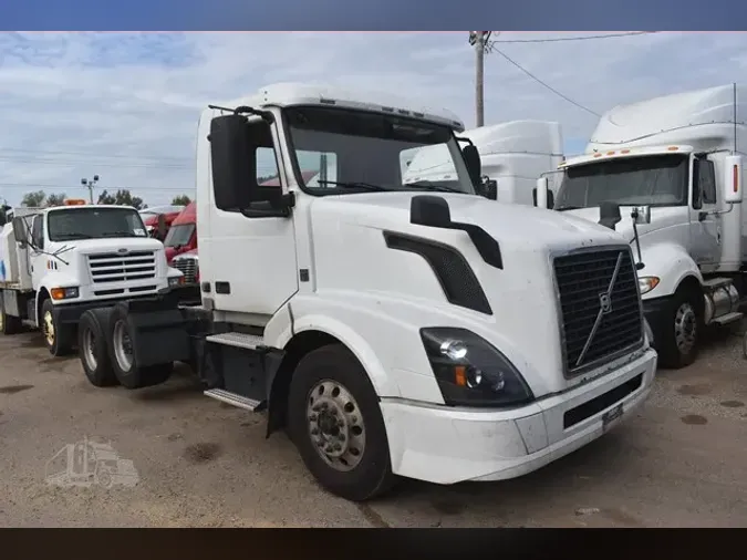 2018 VOLVO VNL62T300d75792c0a66971f06cf479bbb136a3f1