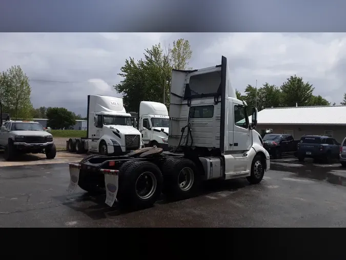 2019 Volvo VNL300