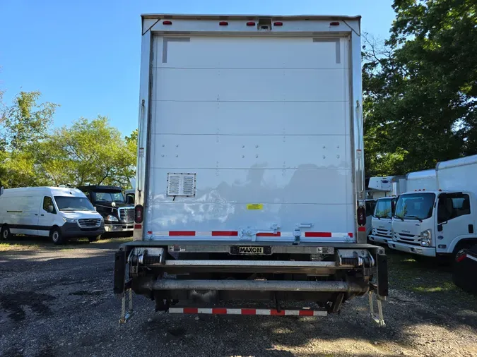 2017 FREIGHTLINER/MERCEDES M2 106