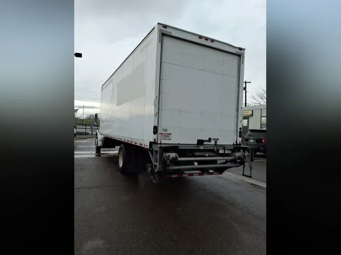 2018 FREIGHTLINER/MERCEDES M2 106