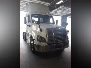 2017 FREIGHTLINER/MERCEDES CASCADIA 125