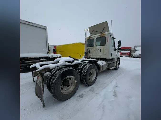 2018 FREIGHTLINER/MERCEDES CASCADIA 125