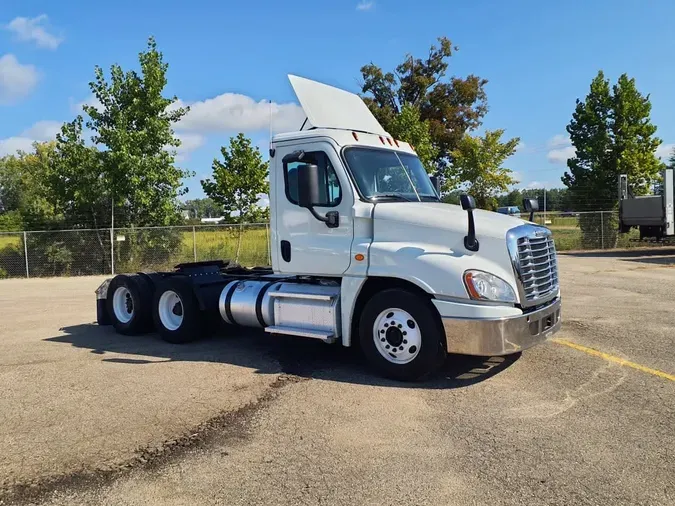 2019 FREIGHTLINER CASCADIA 125